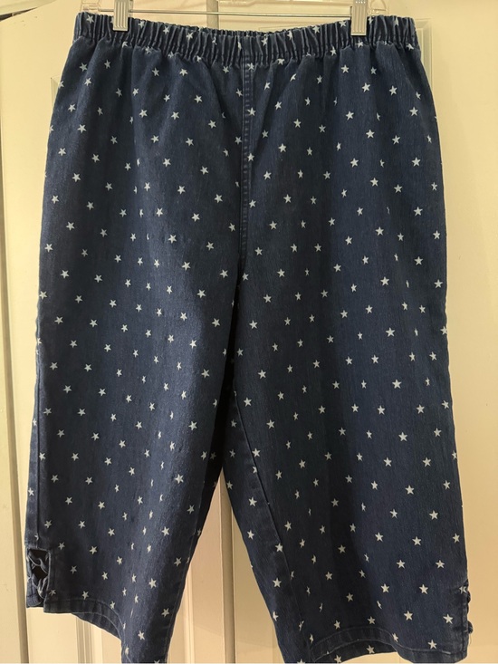 croft & barrow Pants - Navy Star Print Pull-On Denim Capri Bottoms